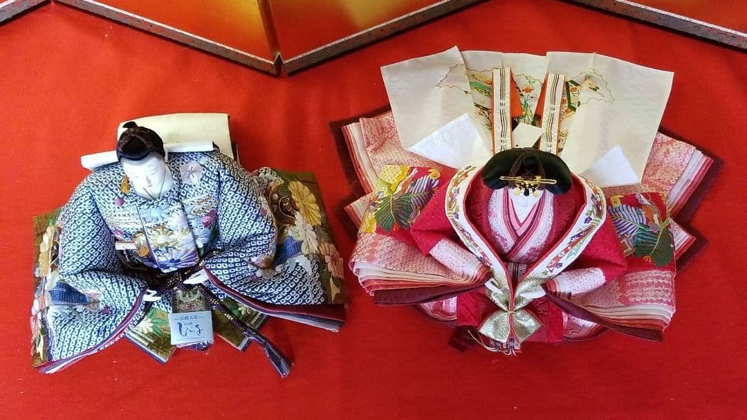 雛人形　親王飾り　豪華刺繍と絞り