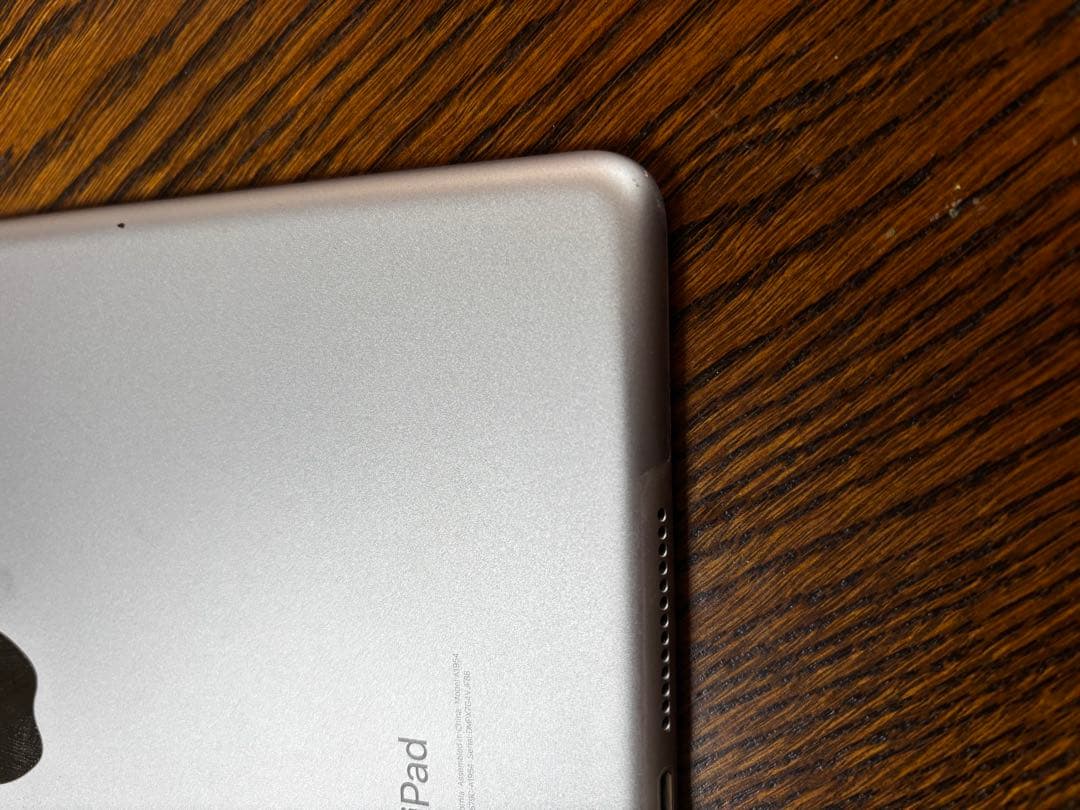 【美品】iPad 第6世代 32GB
