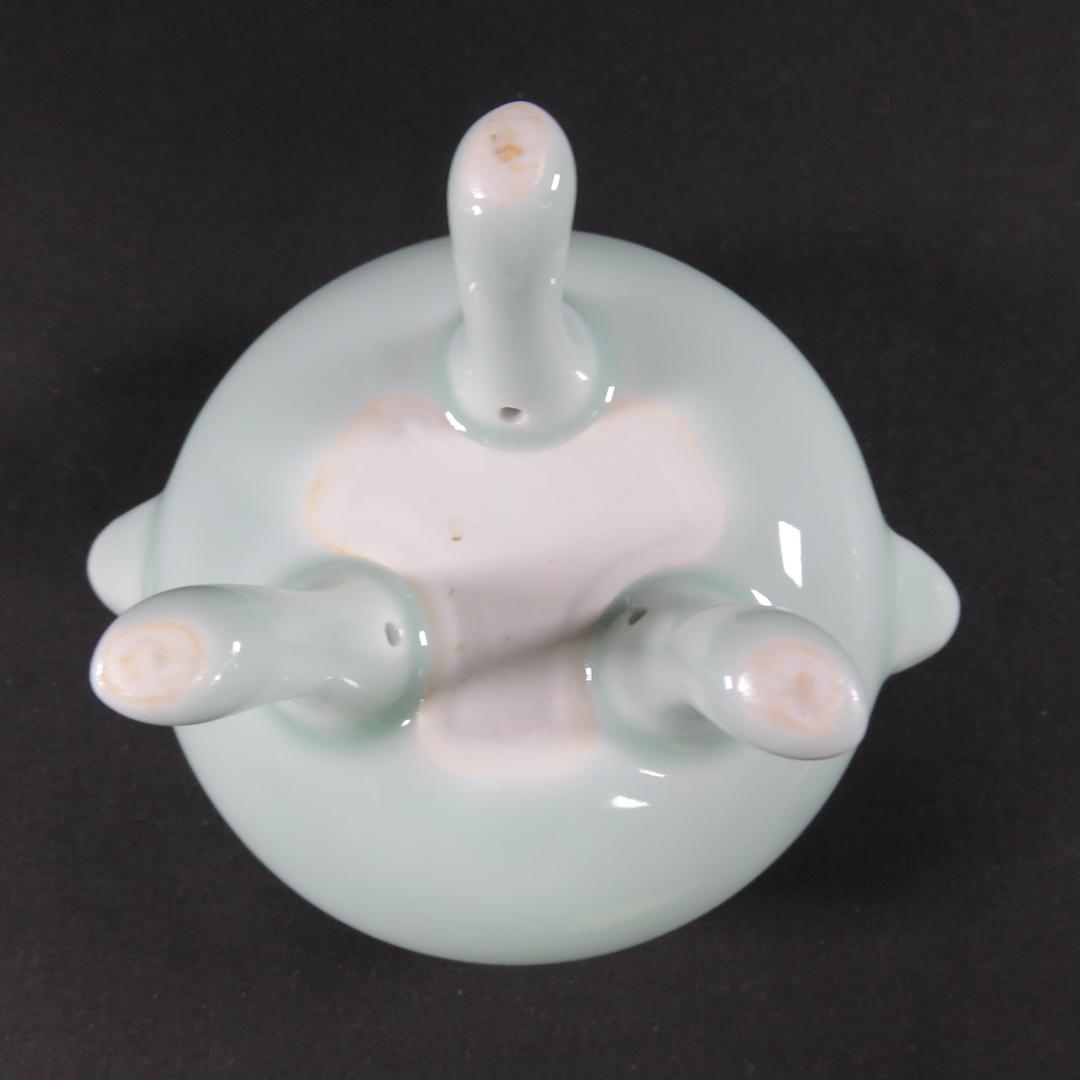 香炉 鍋島焼 新品 在銘 三つ足 耳付き 青磁