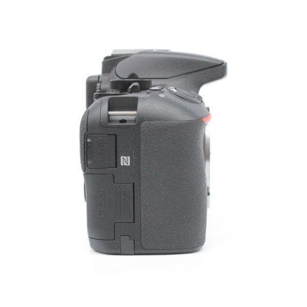 ショット数461！元箱付き！■ほぼ新品■ Nikon D5600
