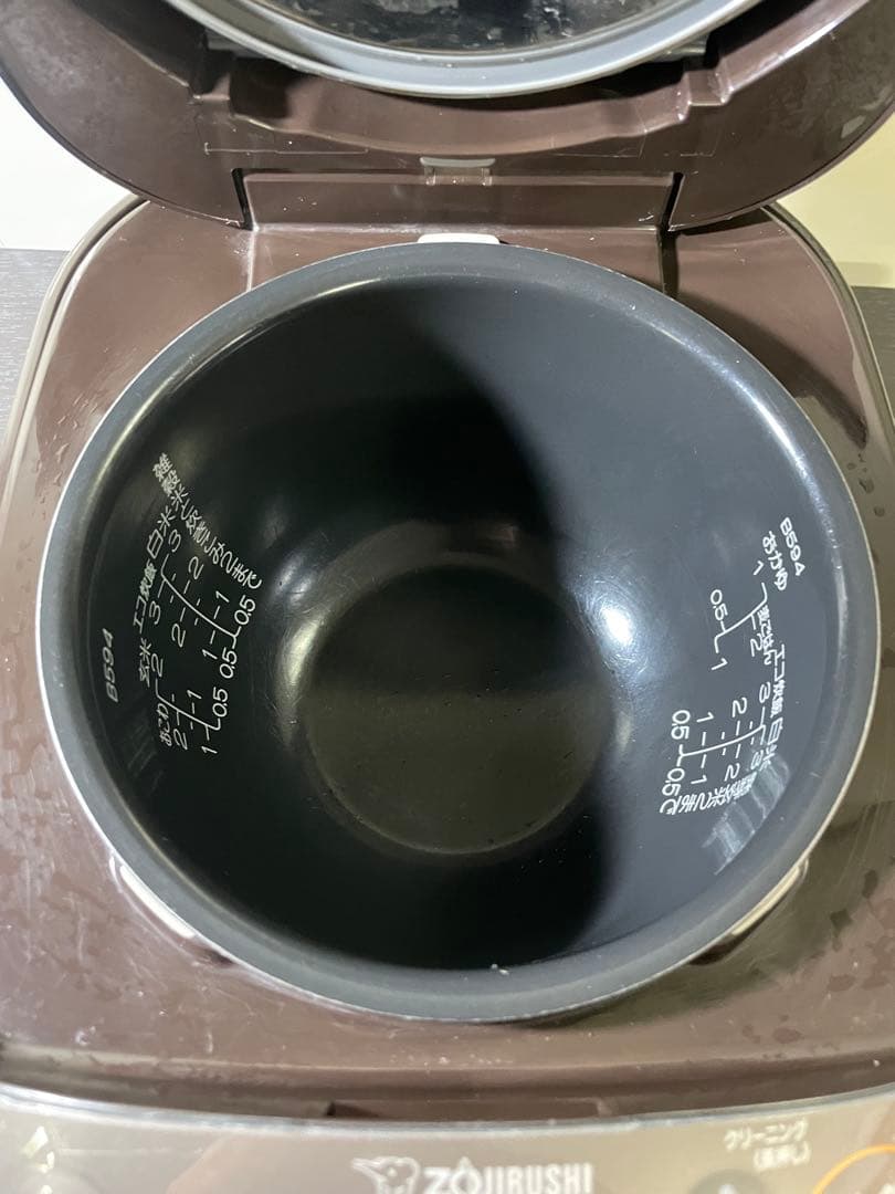 Zojirushi NP-GK05 極め炊き 炊飯器 3合 2024年袋