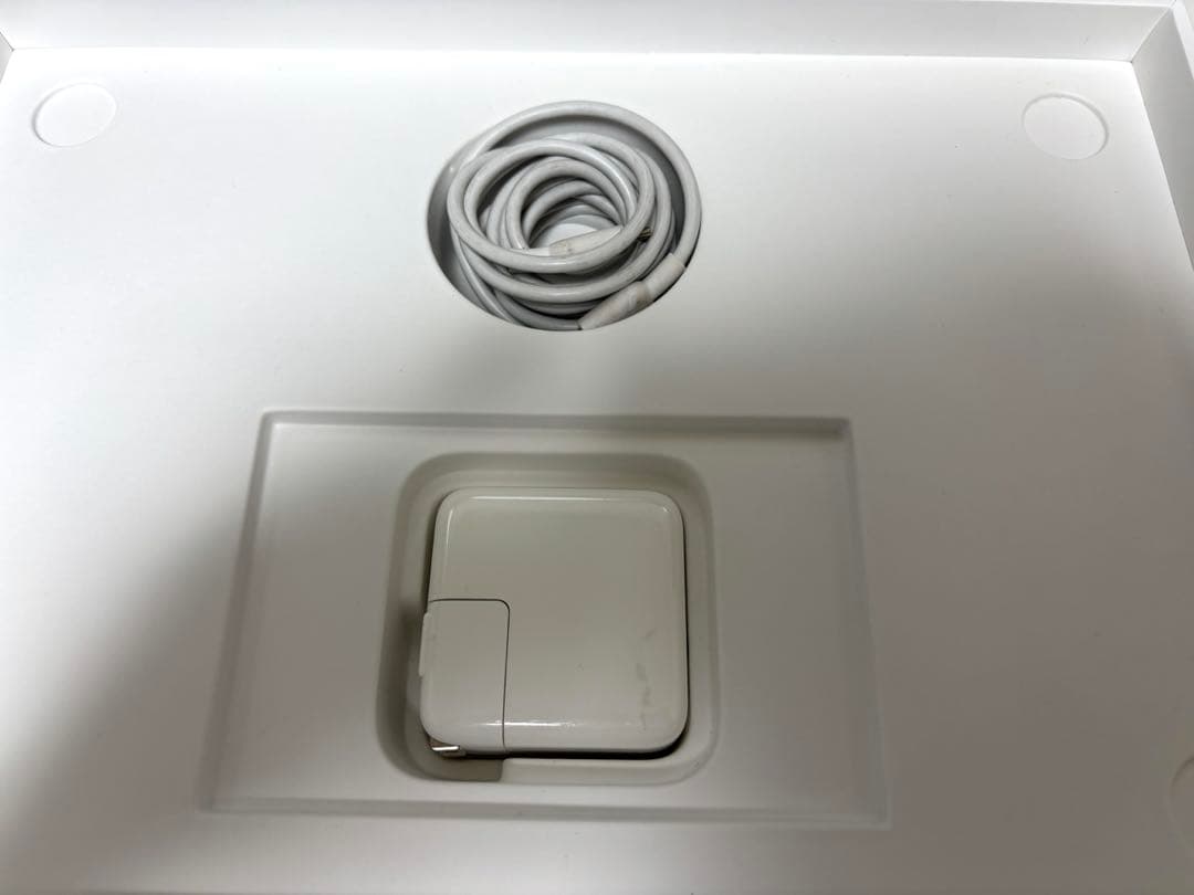 佐*藤様 美品 MacBookAir M1/16GB/256G USキー 84%