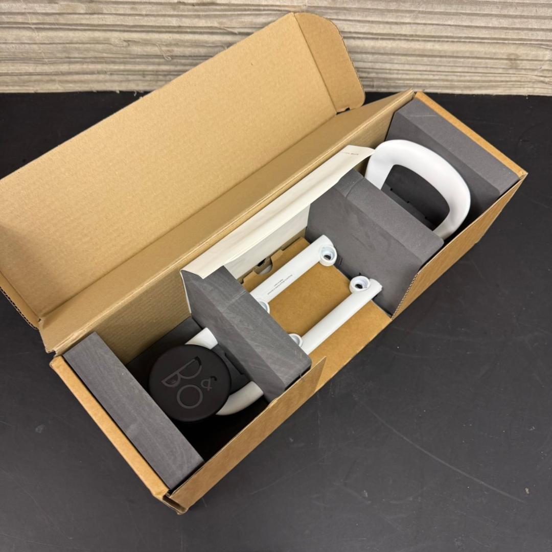 ☆未使用　BEOPLAY A9　WALL BRACKET　バング＆オルフセン