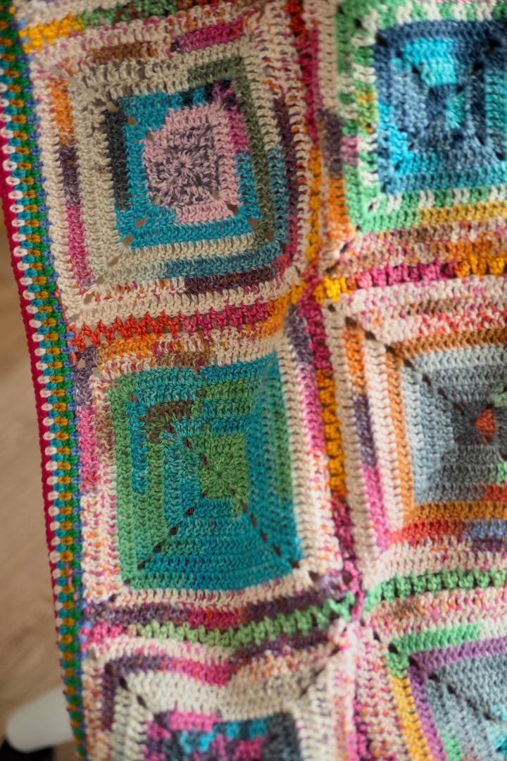 ハンドメイド　かぎ針編みブランケット　オパール毛糸
