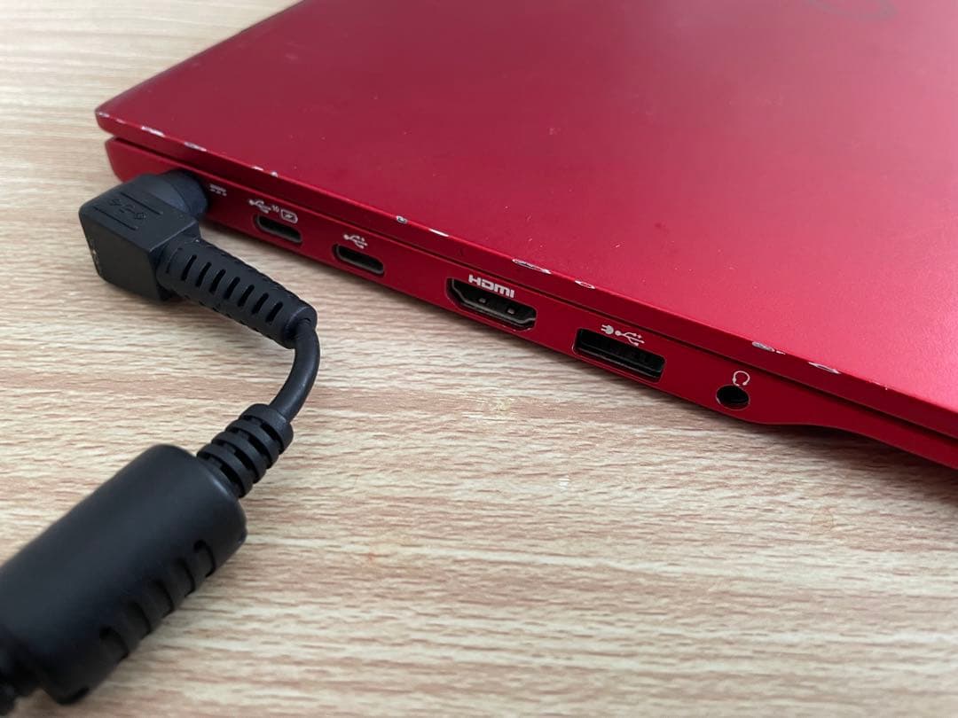 Fujitsu LIFEBOOK UH75/C3 赤【中古】【送料無料】
