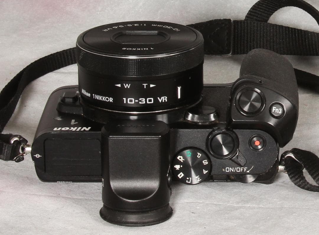 k*様 Nikon 1 V3 10-30mm プレミアムキット(ni28-3-3