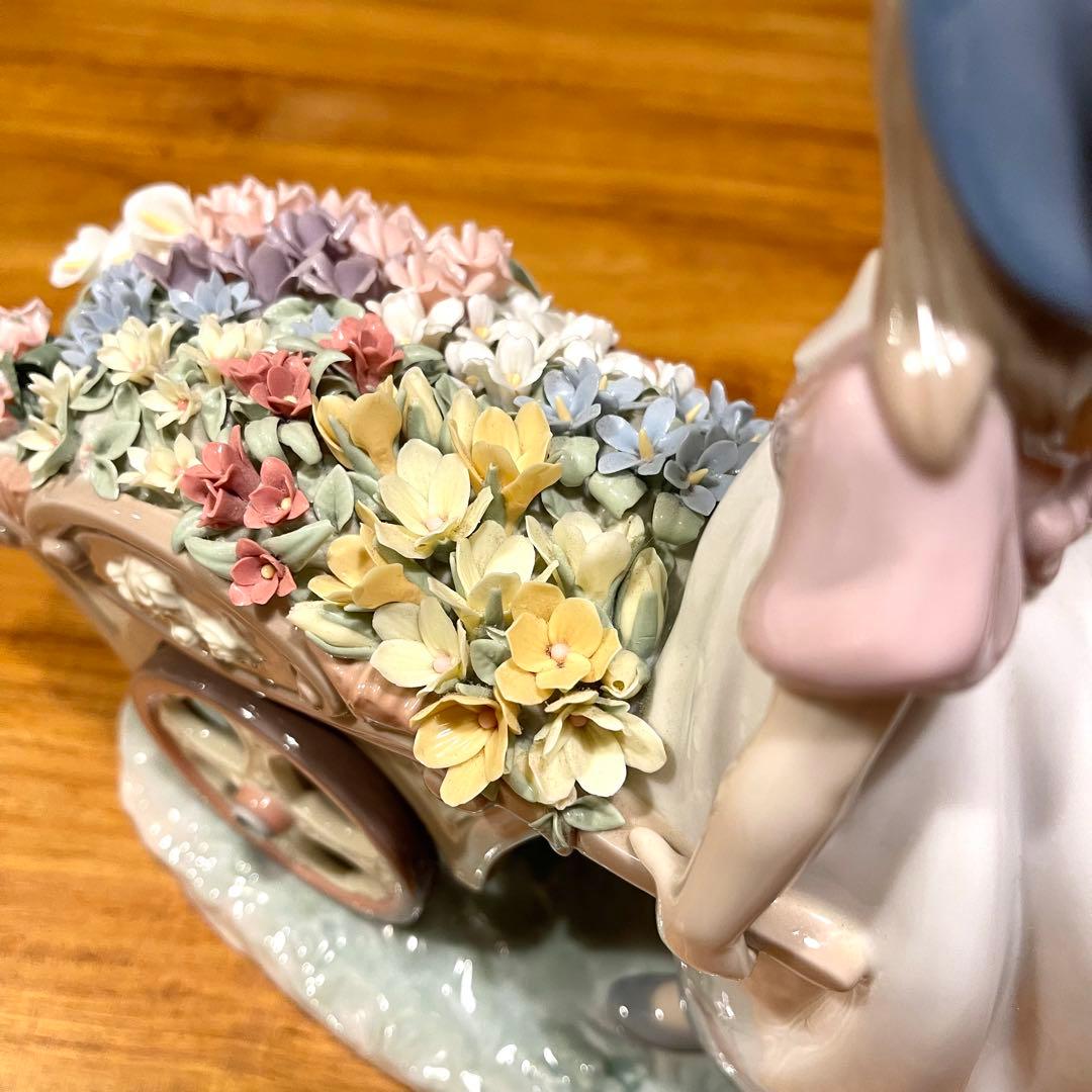 リヤドロ LLADRO 可愛いお花屋さん 女の子 フィギュリン 人形 インテリア