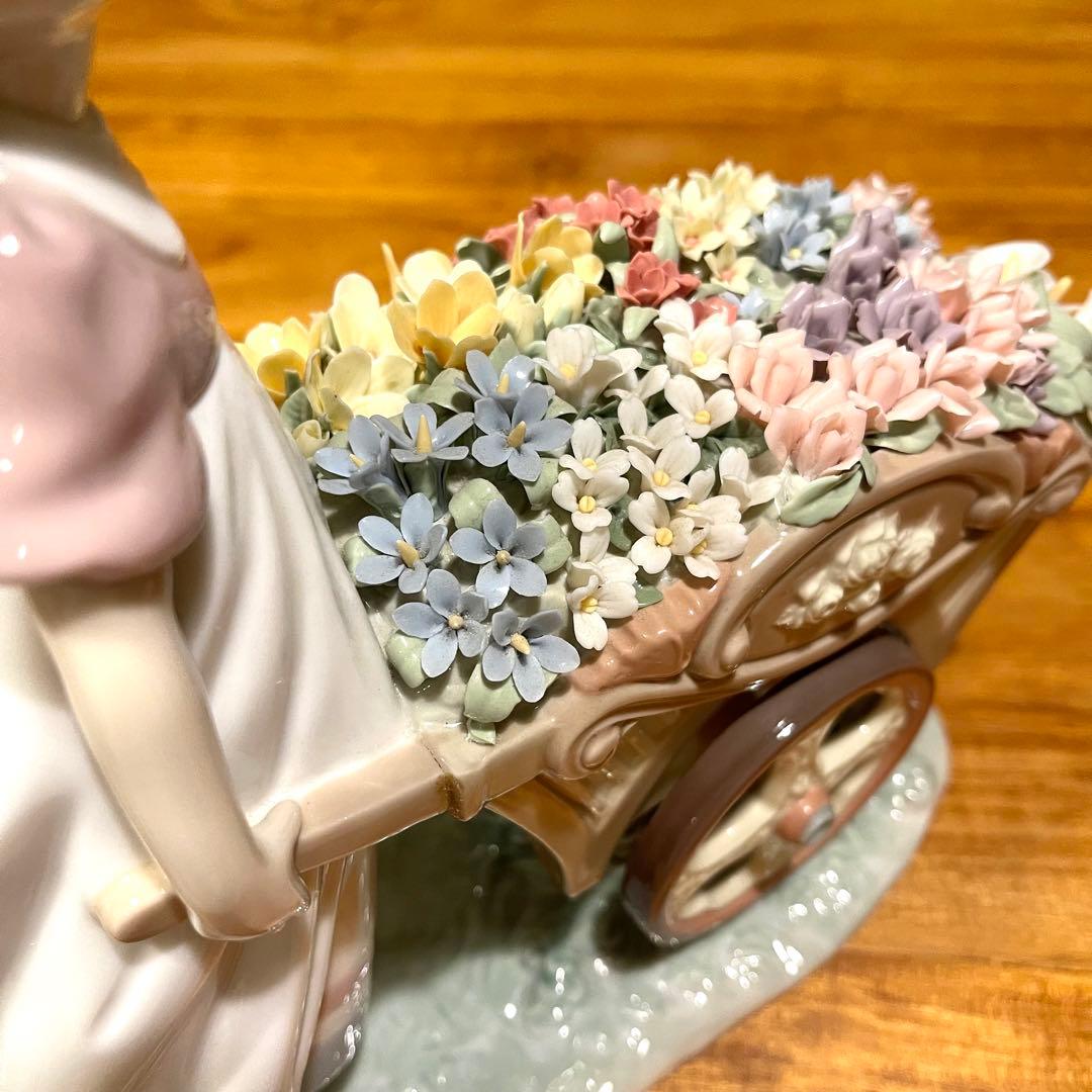 リヤドロ LLADRO 可愛いお花屋さん 女の子 フィギュリン 人形 インテリア