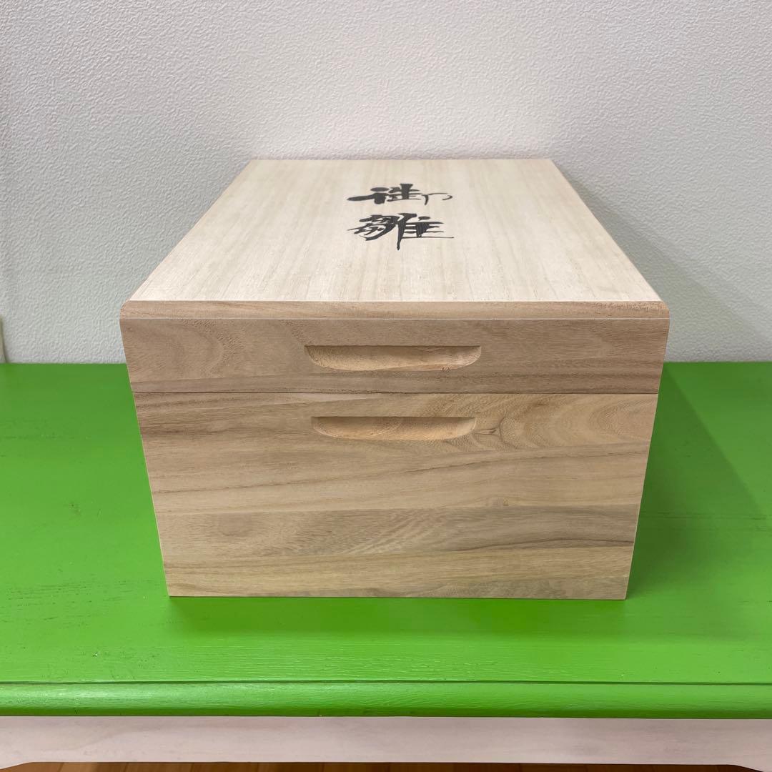 雛人形　桃の節句　空の桐箱