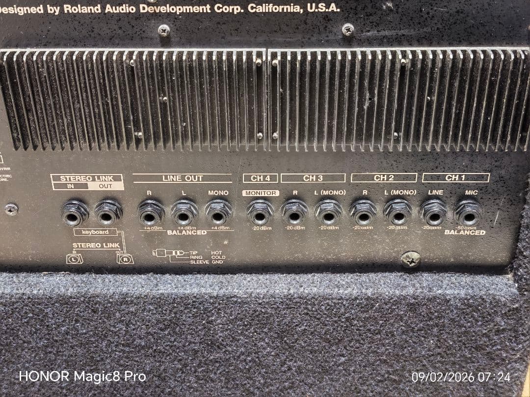Roland KC-300JT キーボードアンプ
