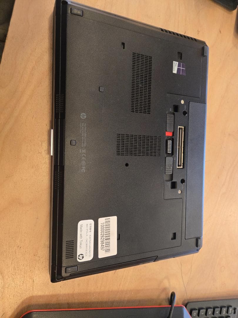 HP EliteBook 8470ノートPC USBポート2つ 英語配列