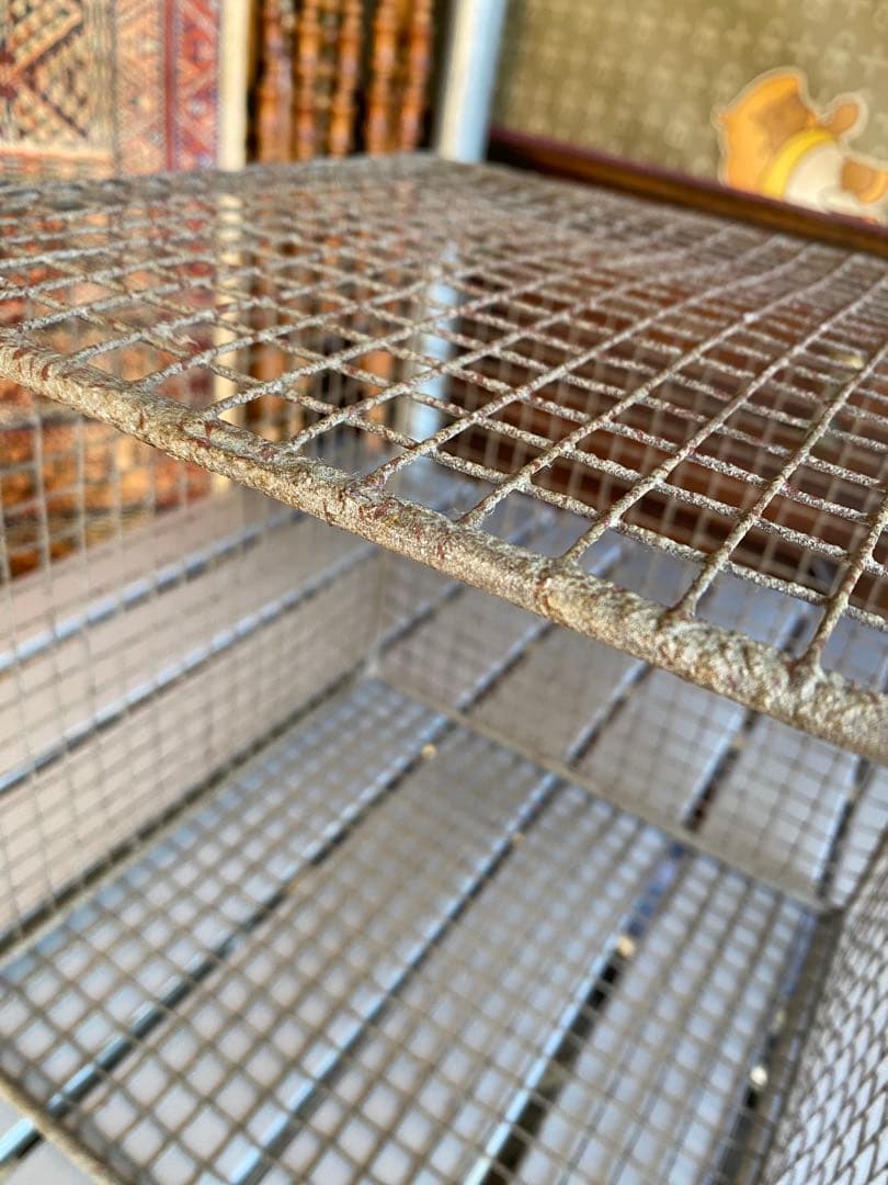 メッシュボックス　ワイヤーかご　壁掛け　鳥籠　アンティーク　サビサビ　ラック