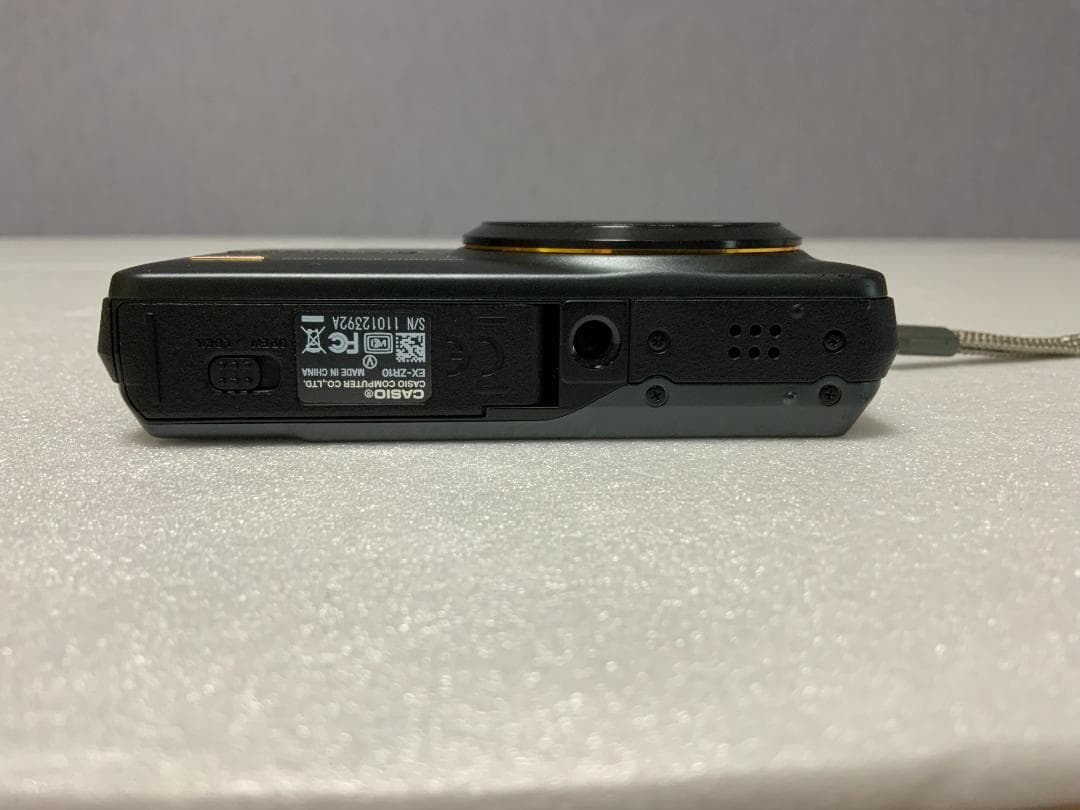 CASIO EXILIM EX-ZR10 ブラック