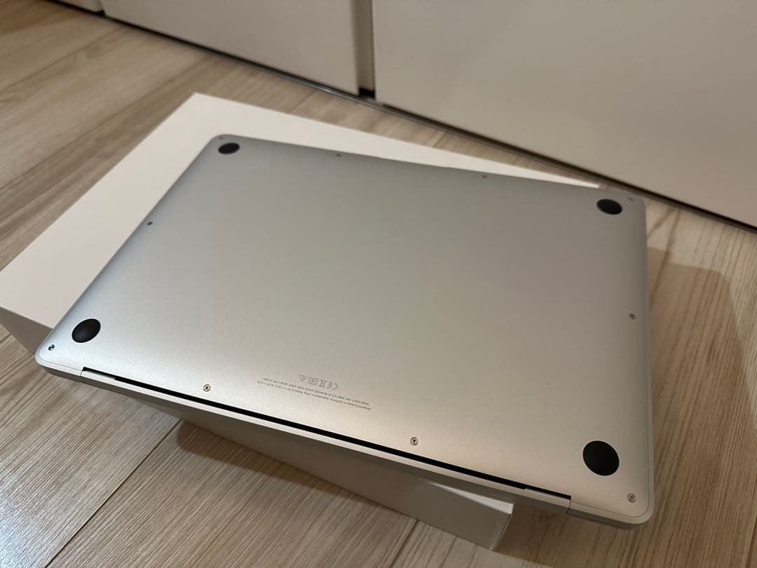 MacBook本体 Apple MacBook Air M1 (M1, 2020)