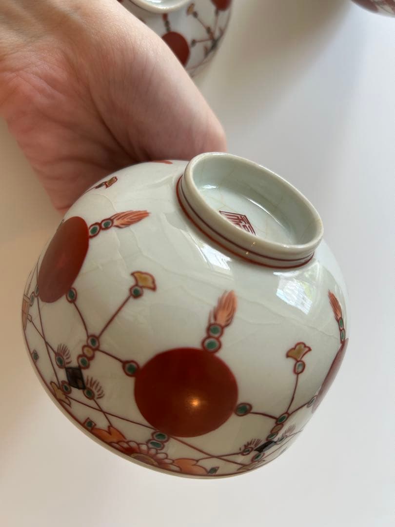 赤玉瓔珞紋　蓋茶碗　2客　少し難あり
