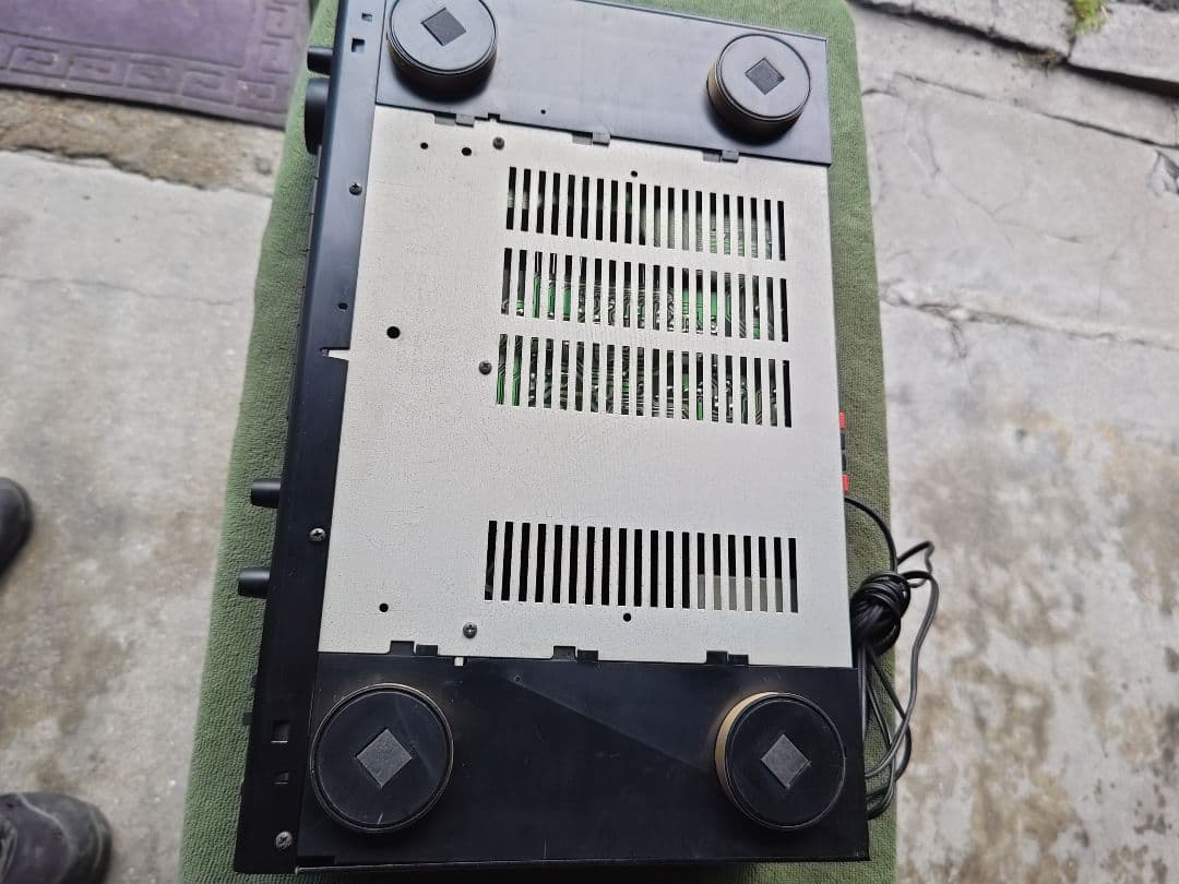 【動作品】SANSUI プリメインアンプ　AU-α205