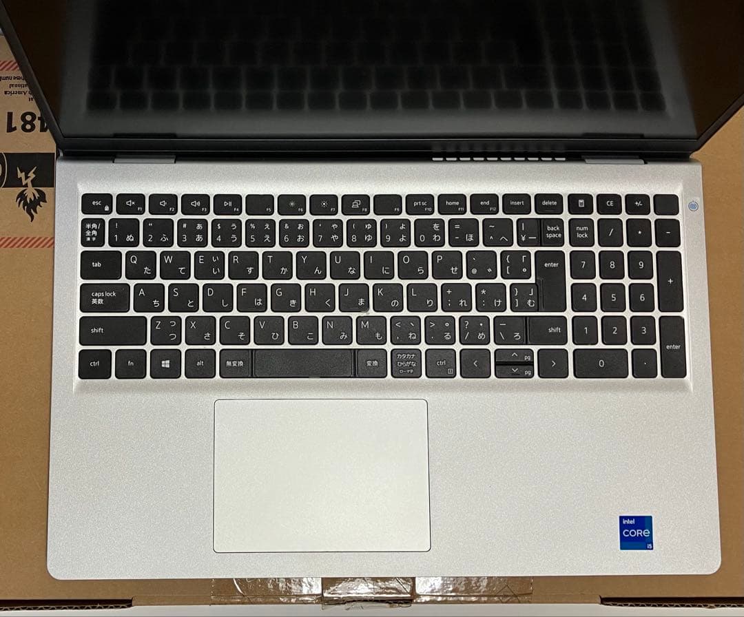 Dell Inspiron 15 3511 第11世代Core i5 16GB
