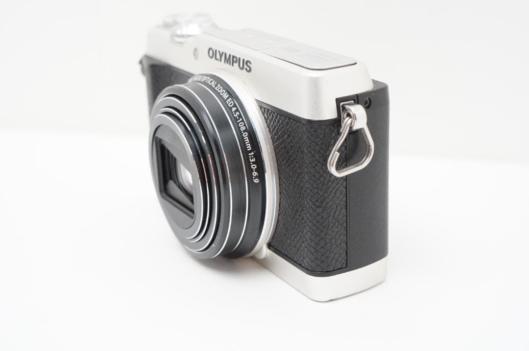 ジャンク　OLYMPUS STYLUS SH-2 コンパクトデジタルカメラ