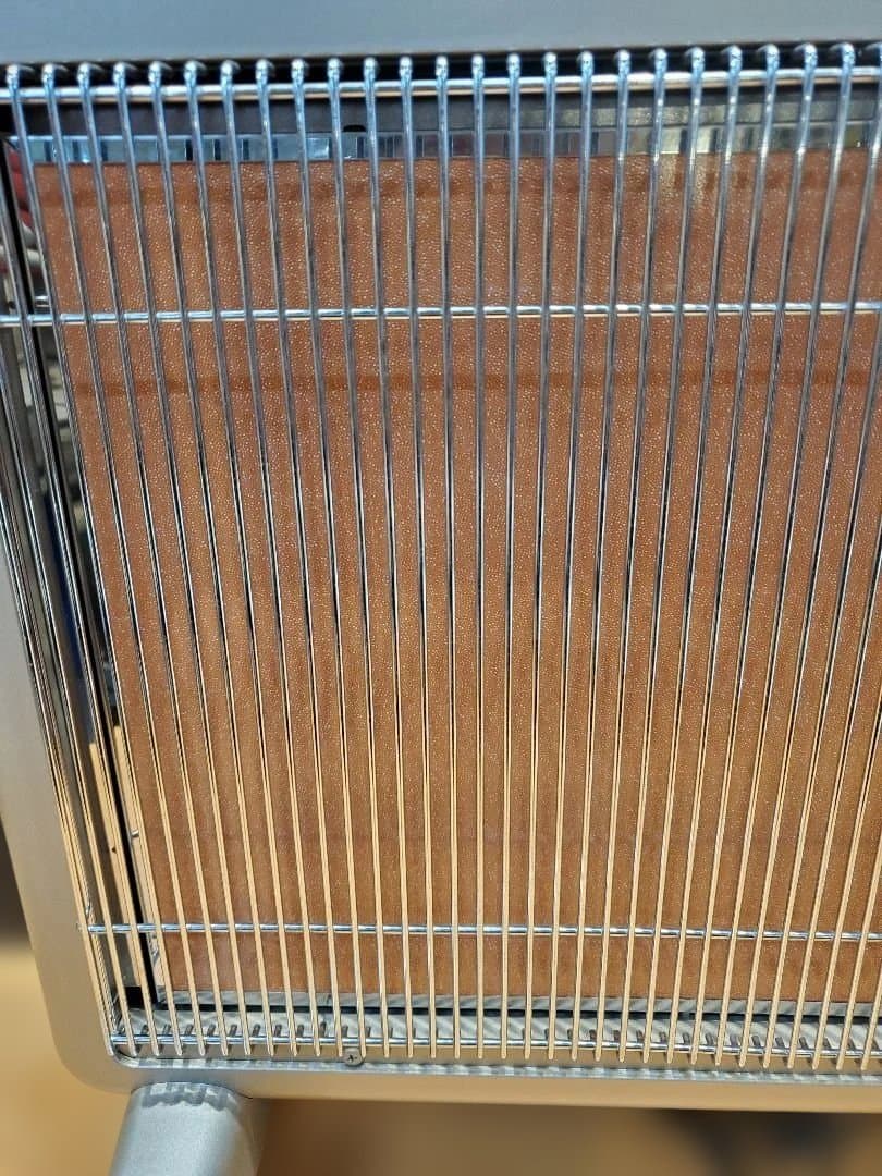 遠赤外線暖房器　サンルミエ・エクセラ750