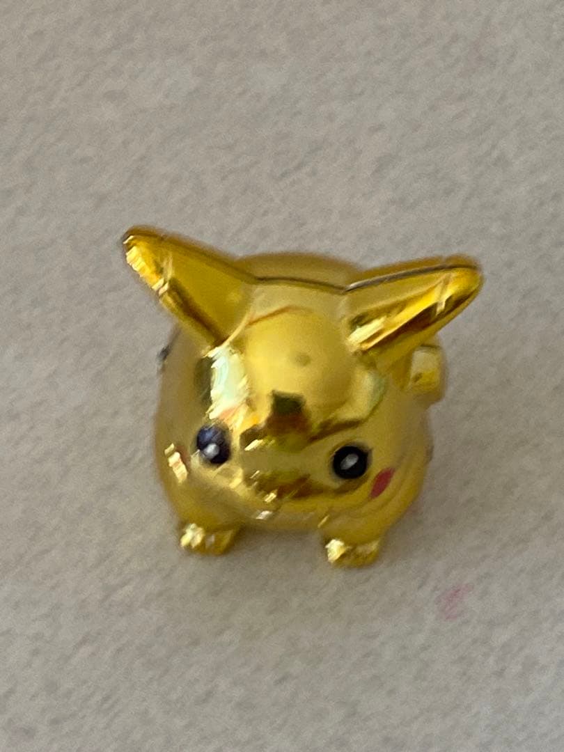 初代　ポケモン　ピカチュウ　ピッピ　カイリュー　サンダー　金色　フィギュア　レア