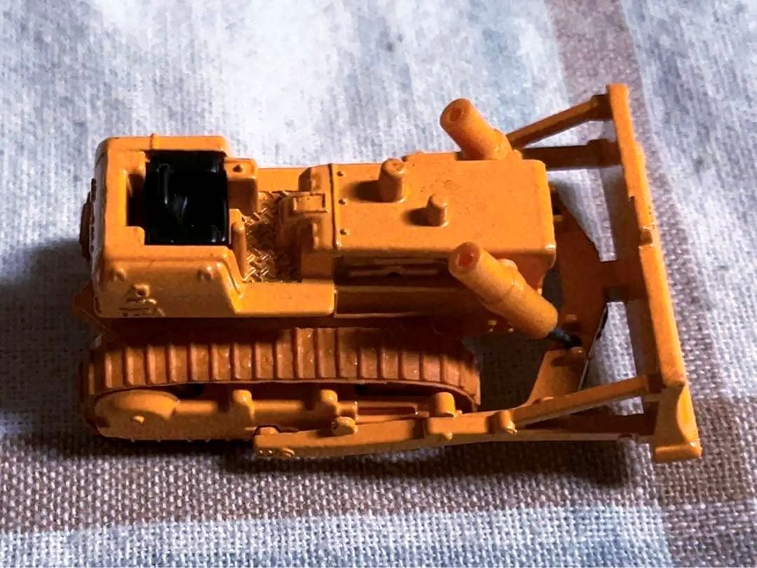 未使用品 超ヴィンテージ トミカ 黒箱 コマツ D65A ブルドーザー