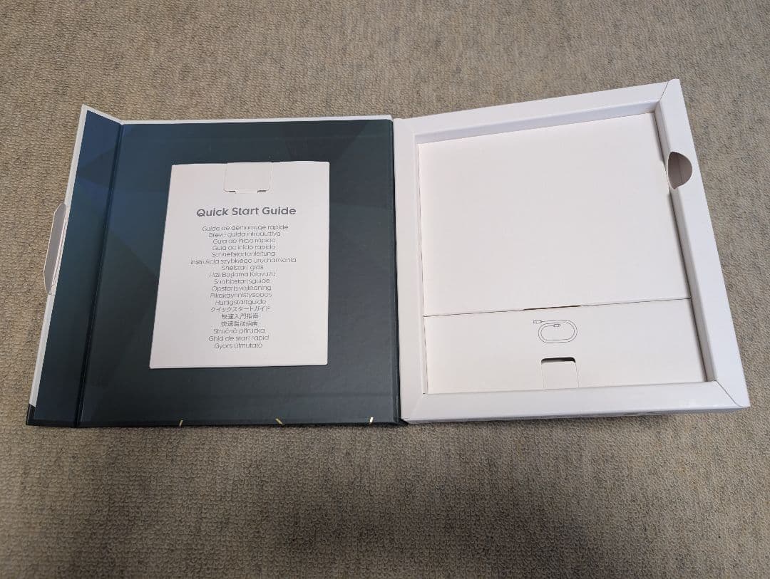 電子書籍リーダー Kobo Sage 8インチ 32G 防水タイプ　専用ペン付き