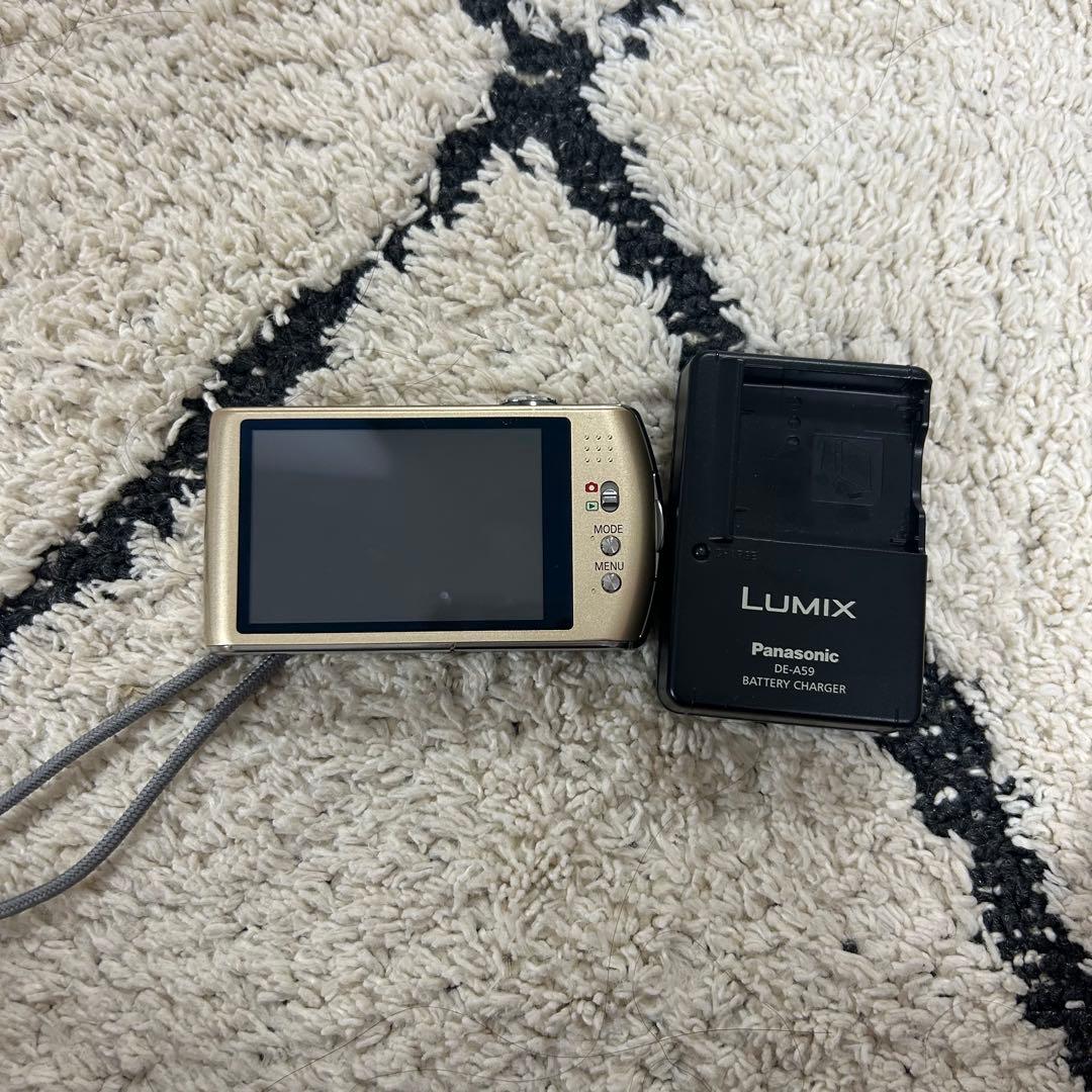 LUMIX AVCHD デジカメ