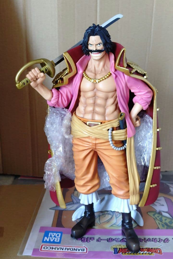 ワンピース　バンプレくじ PREMIUM ゴールド・D・ロジャー A賞