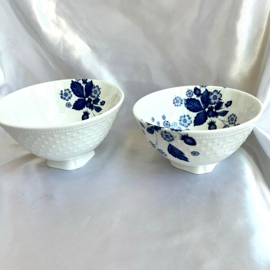 【新品】 ウェッジウッドストロベリーブルームインディゴ 夫婦茶碗