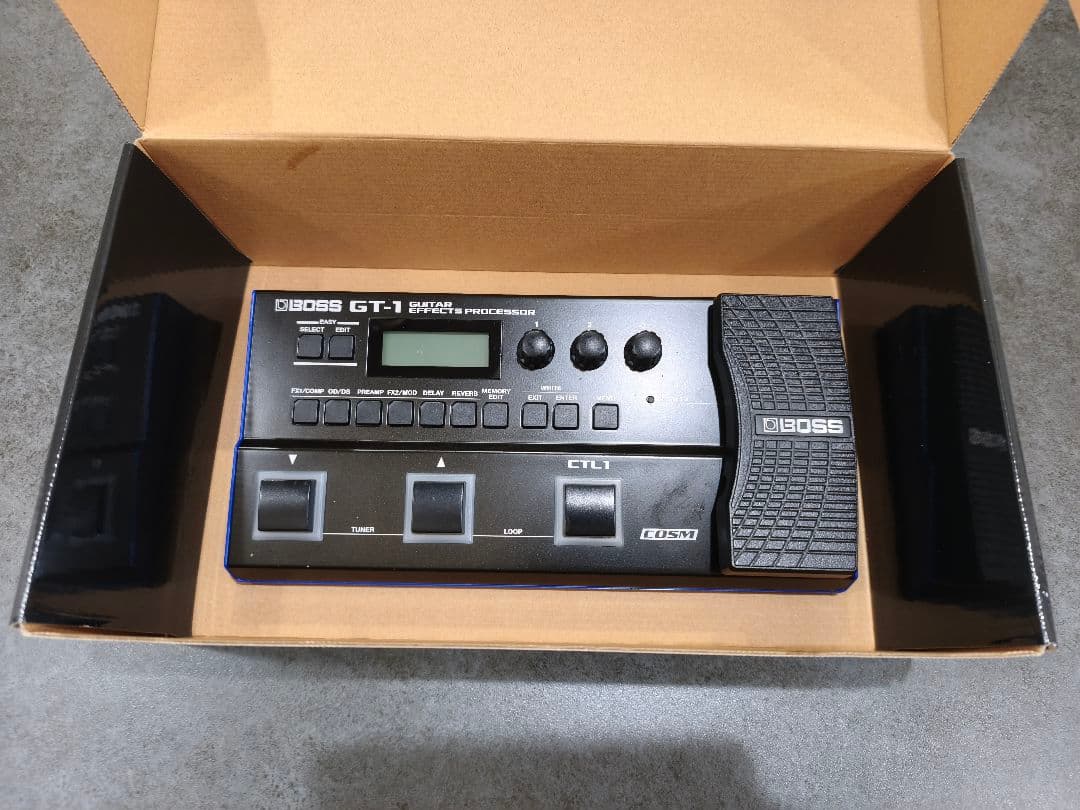 GT-1 ギターエフェクター　箱付き