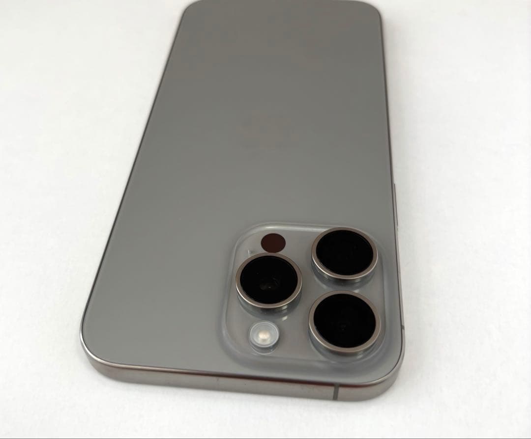 iPhone15 pro 256GB SIMフリー　ナチュラルチタニウム