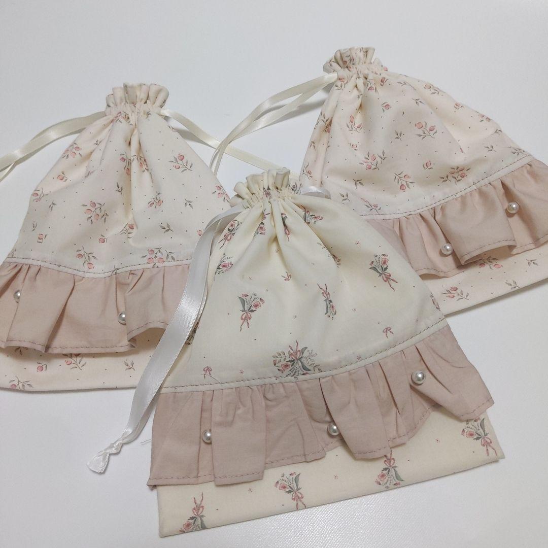 ハンドメイド　ポンパドール　巾着　パール　フリル