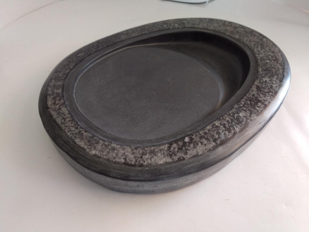 高級硯 古硯 菊花模様 の石 新品 未使用 です。