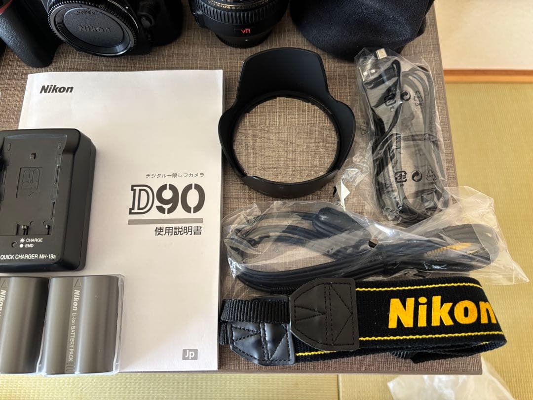 Nikon D90 18-200レンズキット デジタル一眼レフカメラ