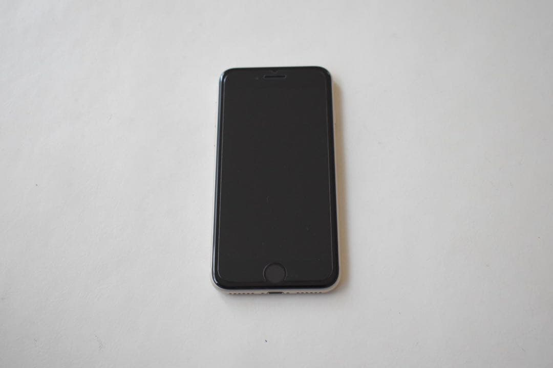 当日発送 新品 iPhone SE 3 スターライト 64gb SIMフリー