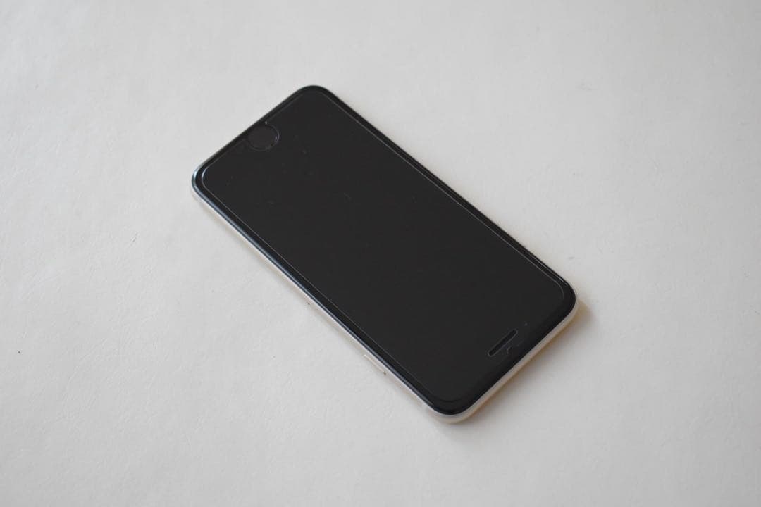 当日発送 新品 iPhone SE 3 スターライト 64gb SIMフリー