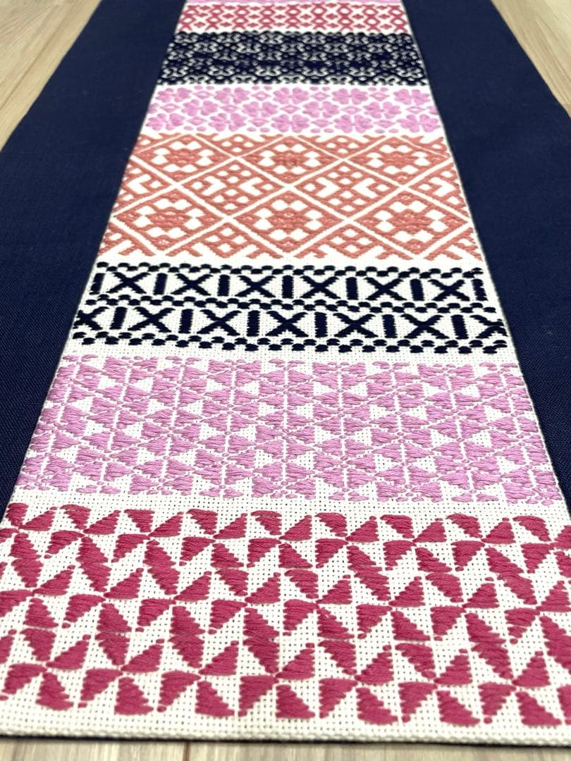 ホビーラホビーレ　こぎん刺し　完成品　和風　テーブルセンター　11