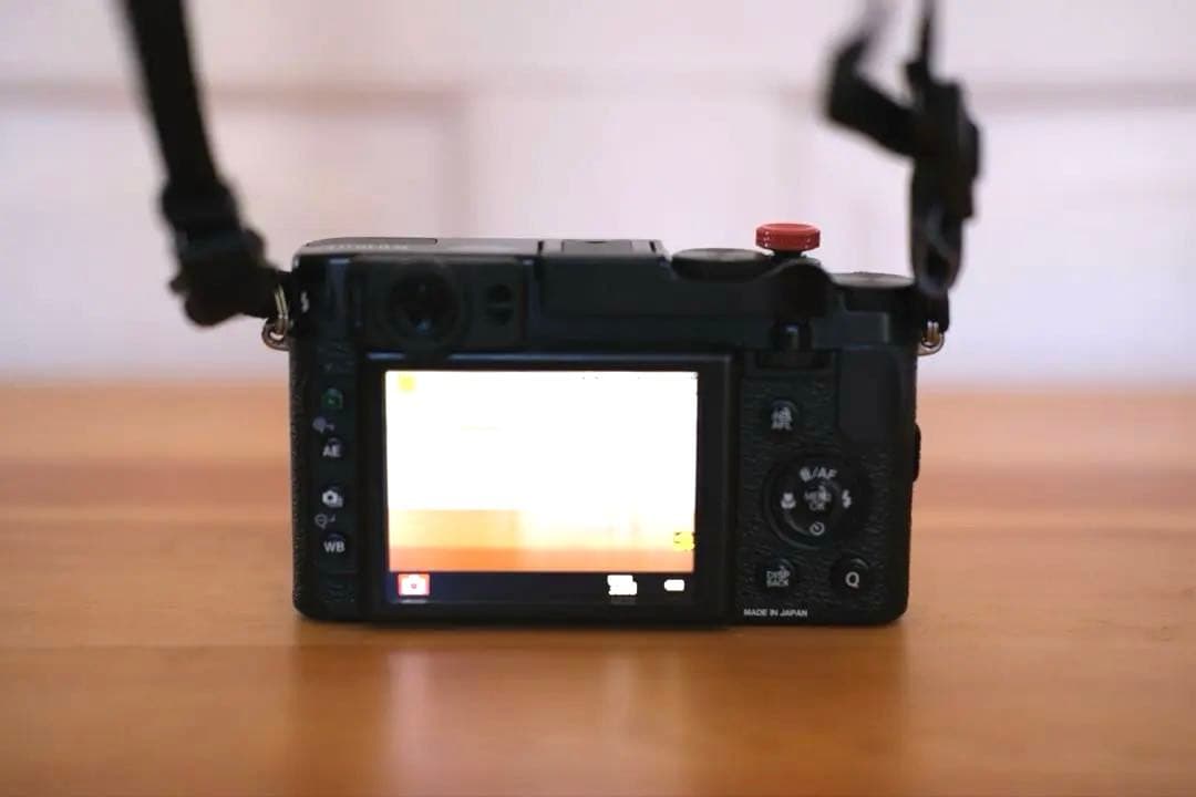 《 付属品多数 》 FUJIFILM X20 / BLACK