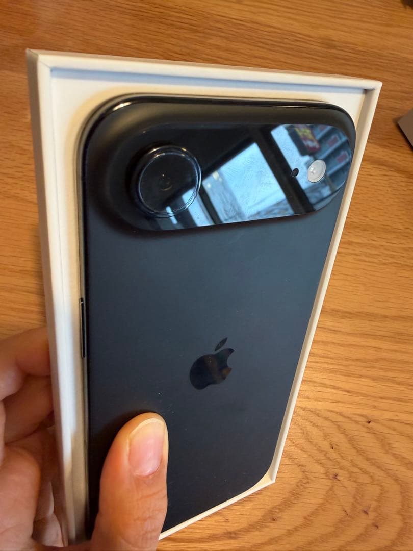【画面割れ】iPhone Air 256GB ブラック eSIM 動作ok