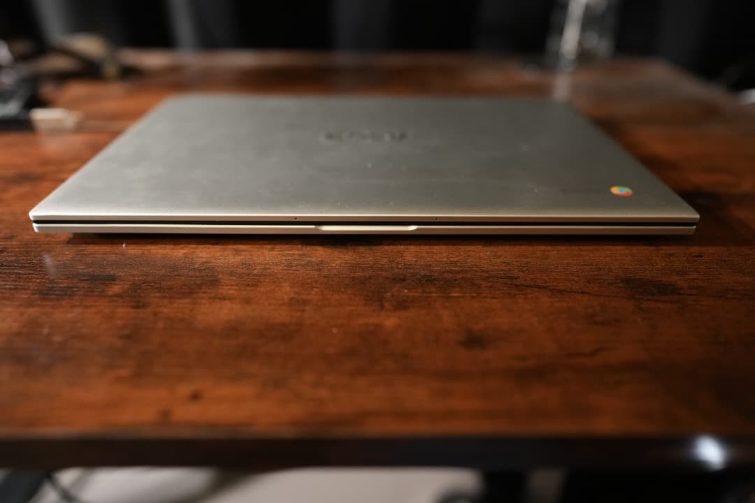 ASUS Chromebook C425TA 14インチ 8GB/64GB