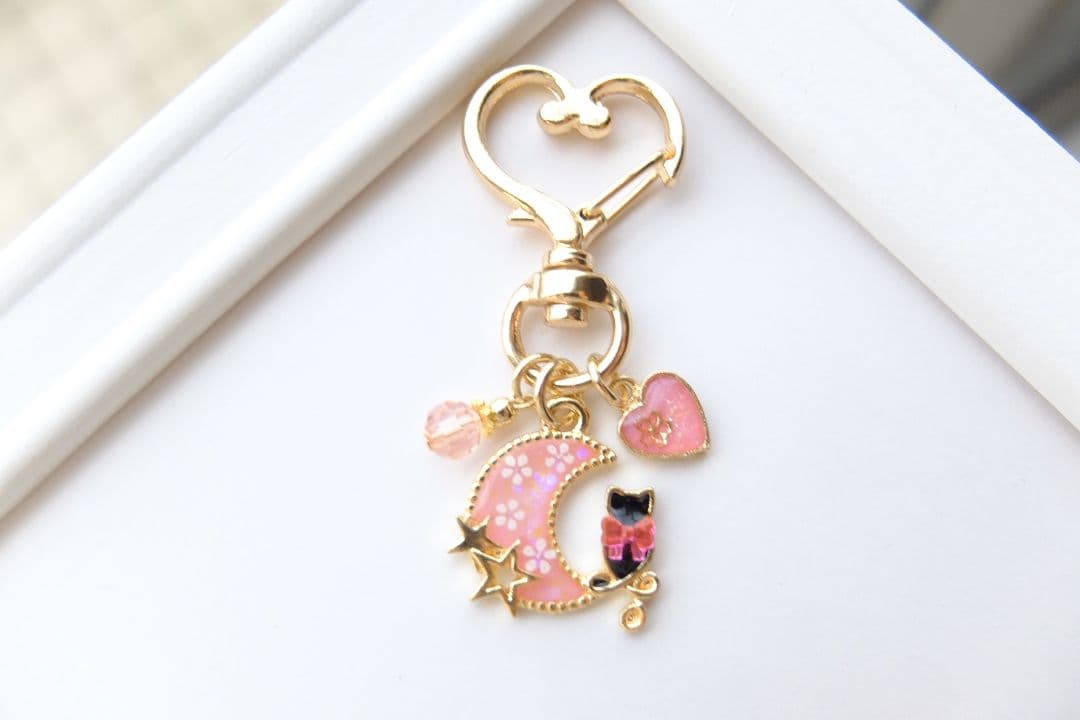 ツキとネコのキーホルダー＊ハンドメイド