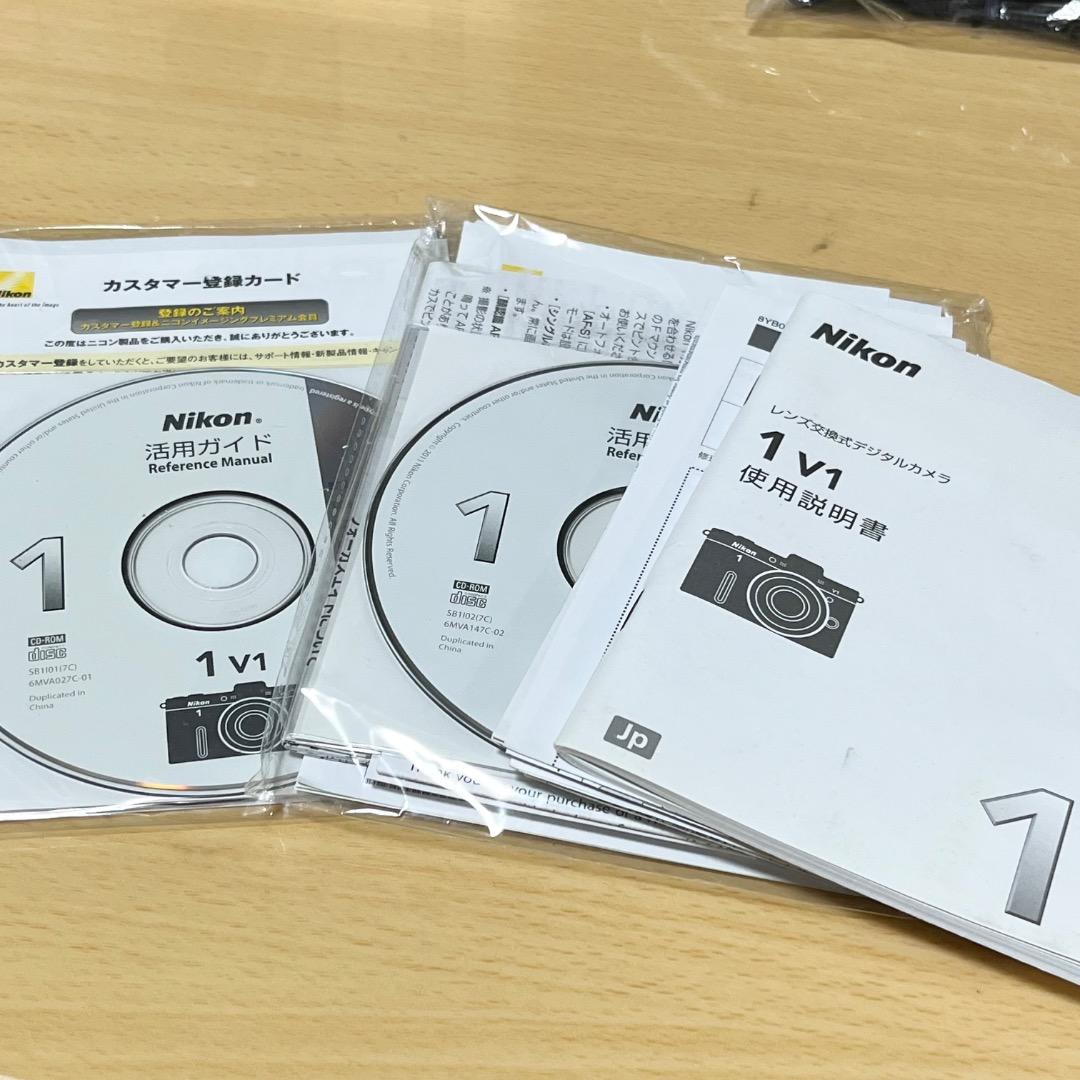 Nikon 1 V1　ダブルズームキット　ホワイト　本体
