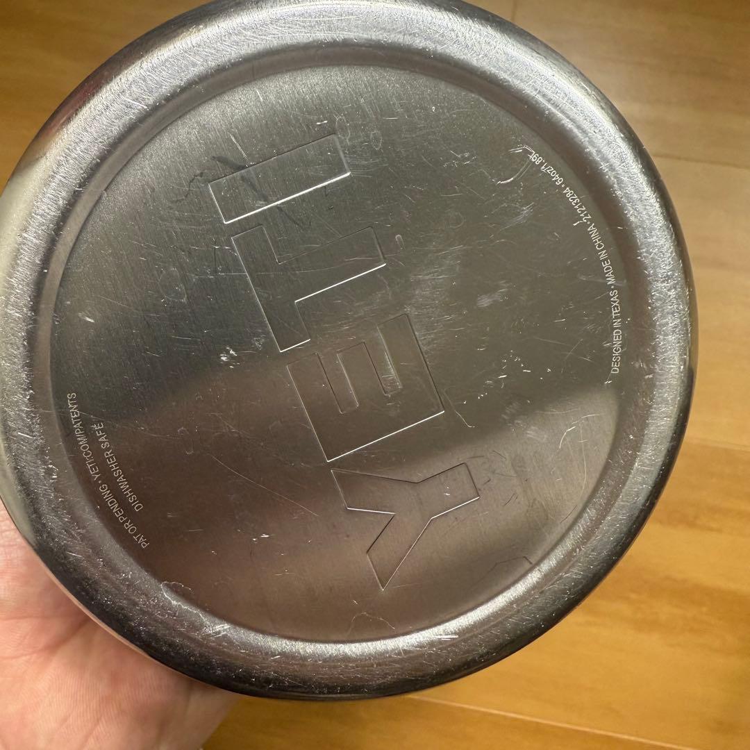 YETI ランブラー 64oz