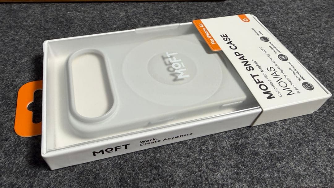 美品iPhone Air 256GBクラウドホワイトSIMフリー MOVAS付