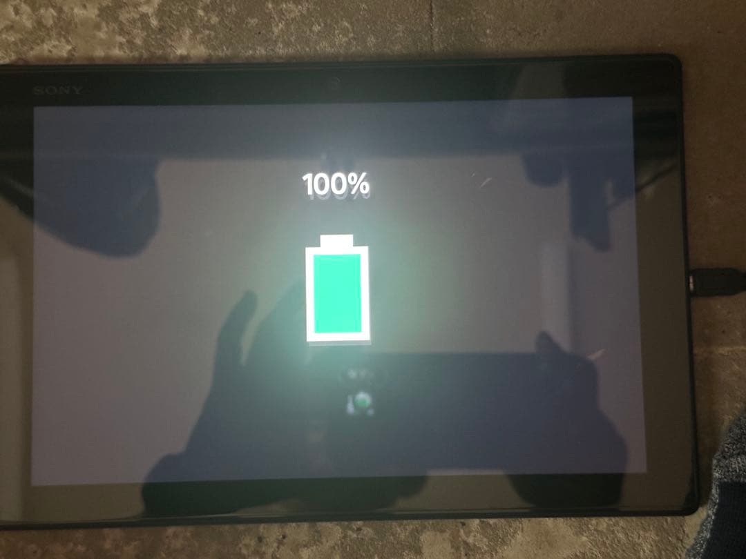 使用頻度少　SONY xperia Z4 動作確認OK ソニー　10.1インチ