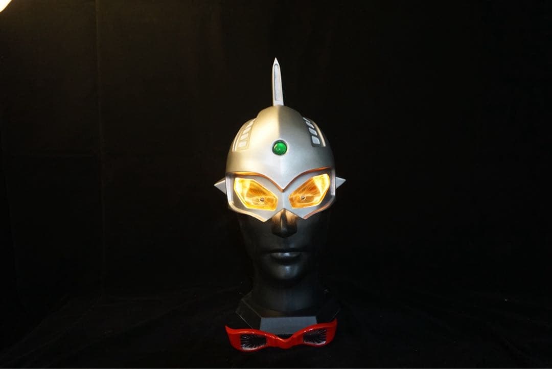 ウルトラセブン　変身時マスク　コスプレ専用　ウルトラアイ・発光機能付き