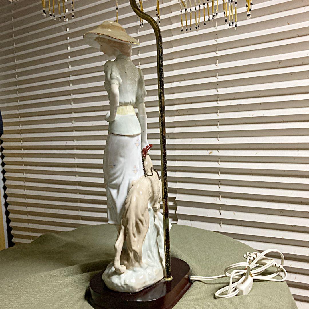 未使用ElegantCollectionアンティークなライトスタンド貴婦人の散歩