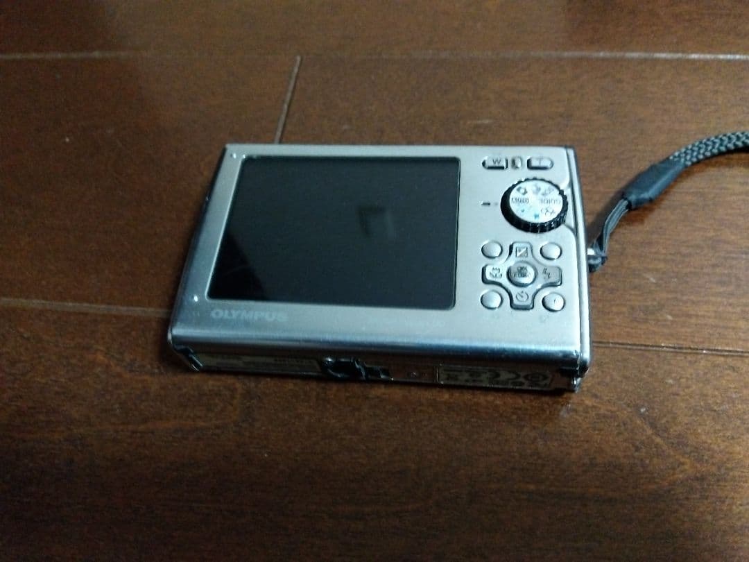 OLYMPUS μ1030SW オリンパス　防水　デジタルカメラ