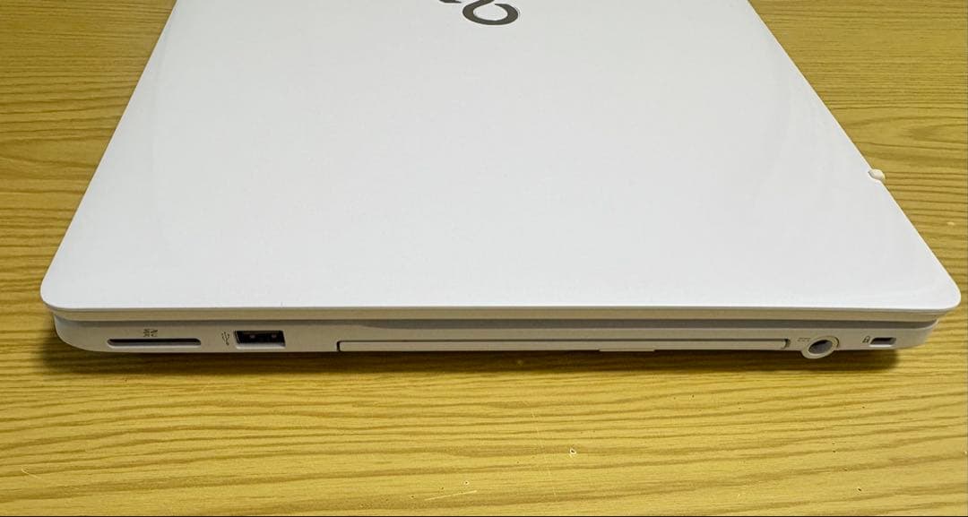 【富士通】LIFEBOOK AH50/C2 Intel Core i7