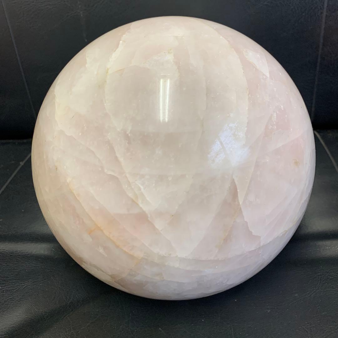 ローズクオーツ    水晶　天然石　原石　最大級径１８cm  重さ8.８kg
